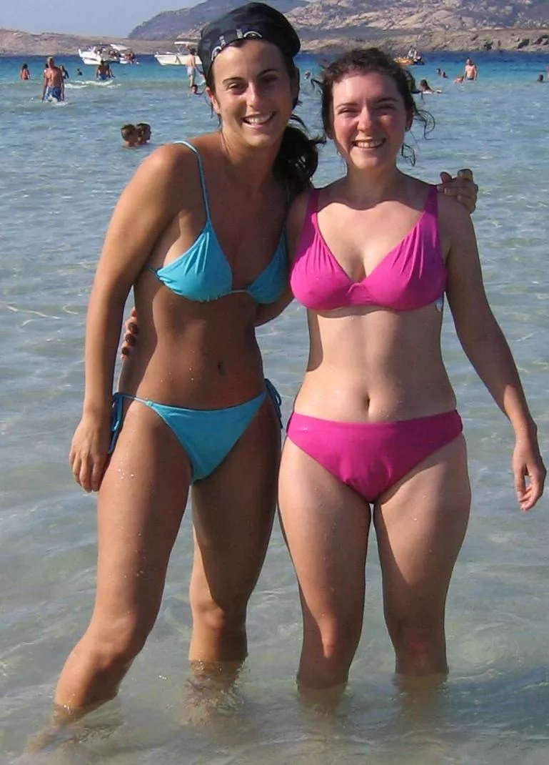 Two friend posted by Blastomussa7