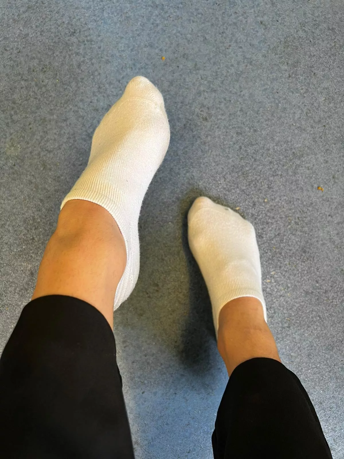 What about 3 girls or will you just take 1 pair today 😉… Panties, socks, Sexting, sph, pussy pops and much moreee 🤤🫦 OF - yourfivedesires posted by fivedesire5