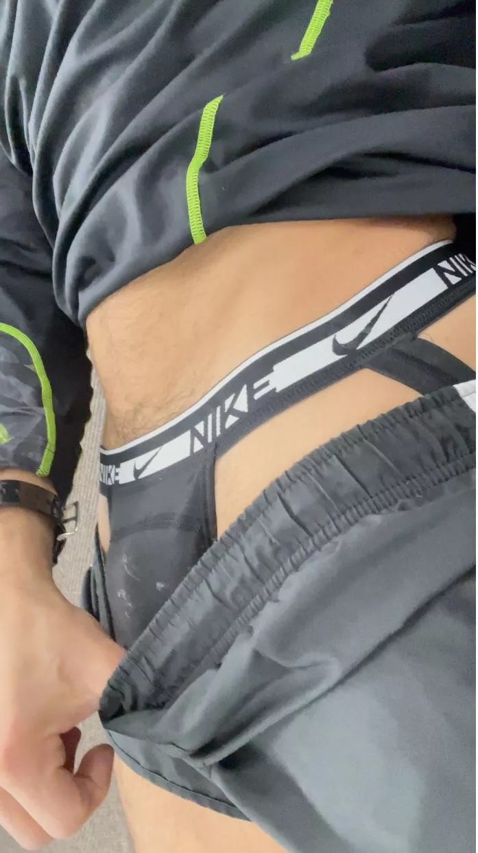 When it keeps getting hard during work out posted by Luicitos