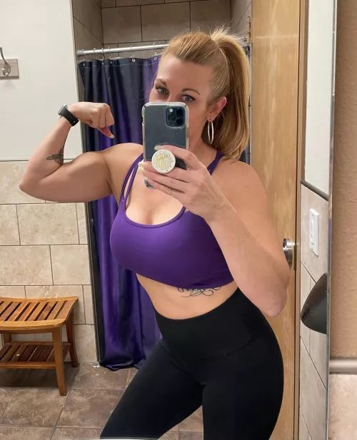 When your outfit matches the gym shower curtain…you have to take a selfie by April_Anne17