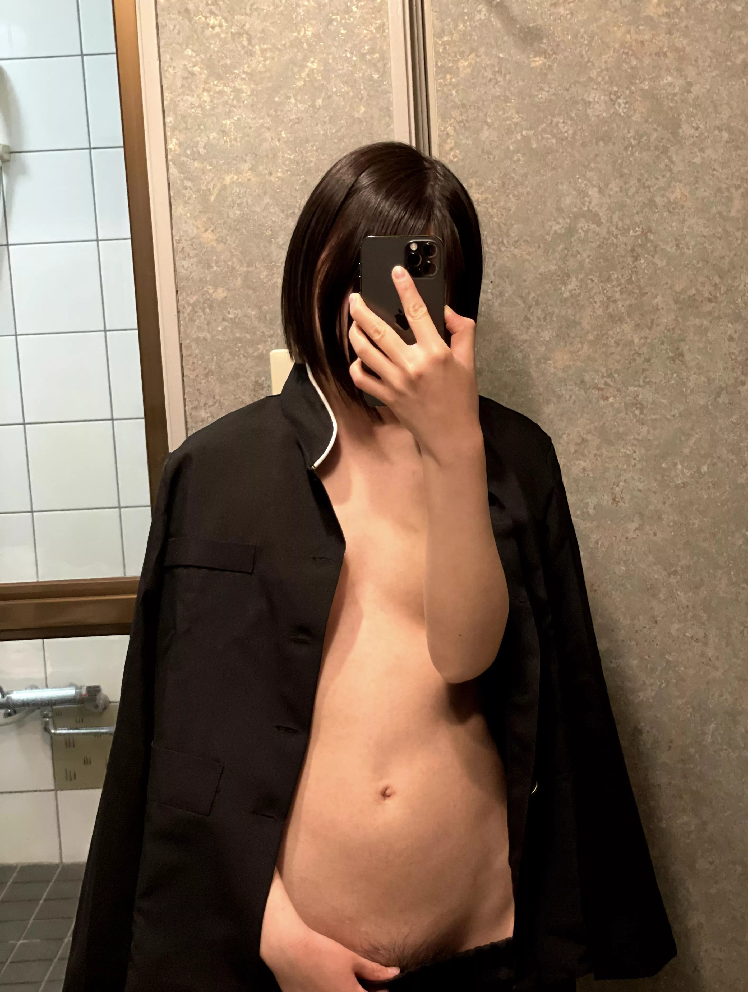 🇯🇵 [19F] A little more revealing. 💕 posted by Ayame_aya_aya