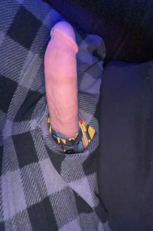 [22] Hanging out by Comfortable_Crazy552