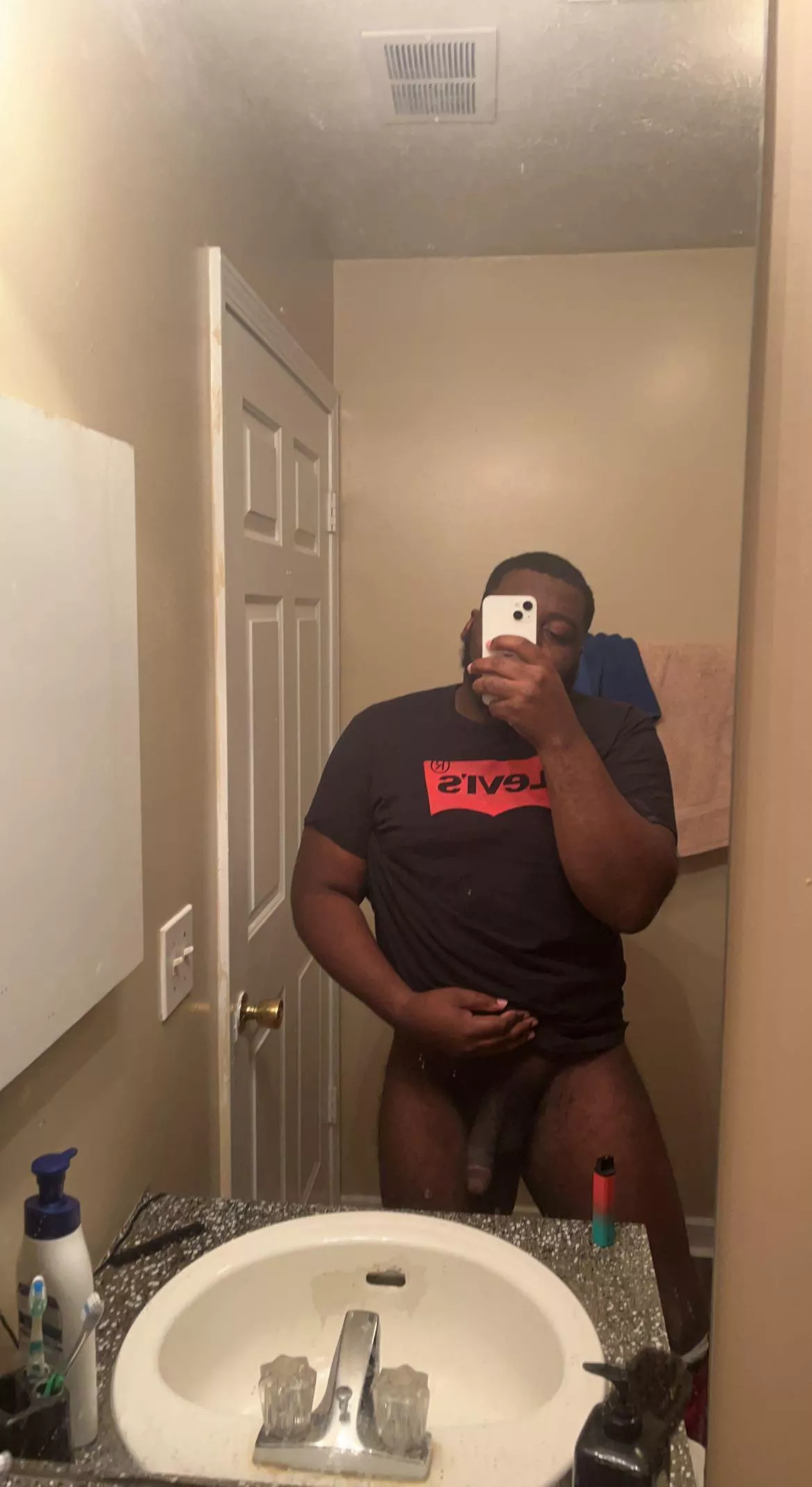 26 sit on it while I play the game hmu posted by TopShottah23