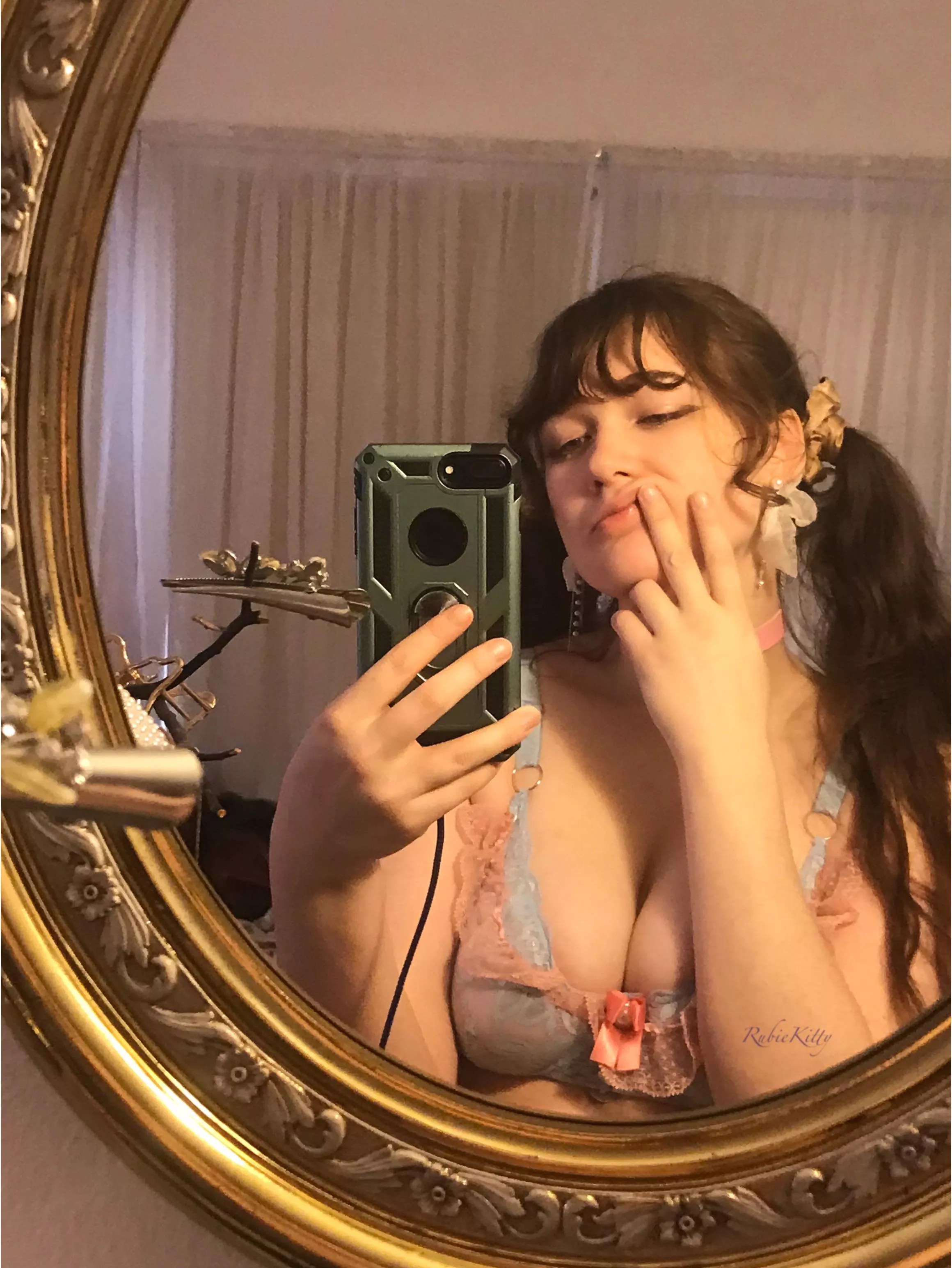 A fun little mirror selfie💕 posted by RubieKitty