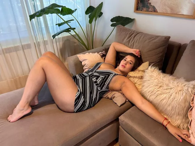 all these legs but no one to spread it with by SuspiciousDrafting