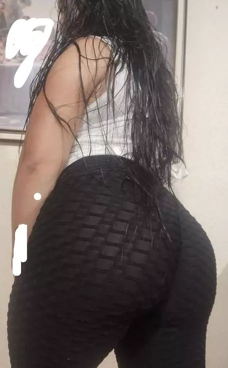 Classico mi leggens 🍑 posted by Inevitable_Candy_700