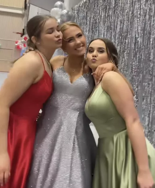 dresses by BeneficialStretch594