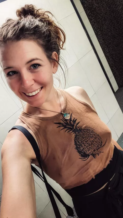 First time going to a bar braless. Thank you to this sub for giving me the confidence! by Rileyjademodel