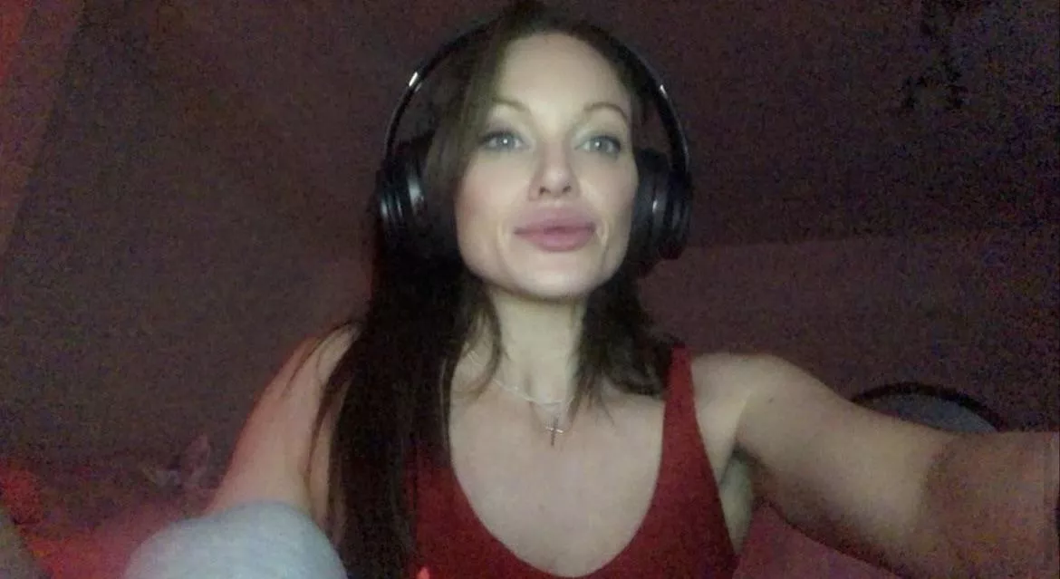 Guess what game I’m playing posted by AustereUprising