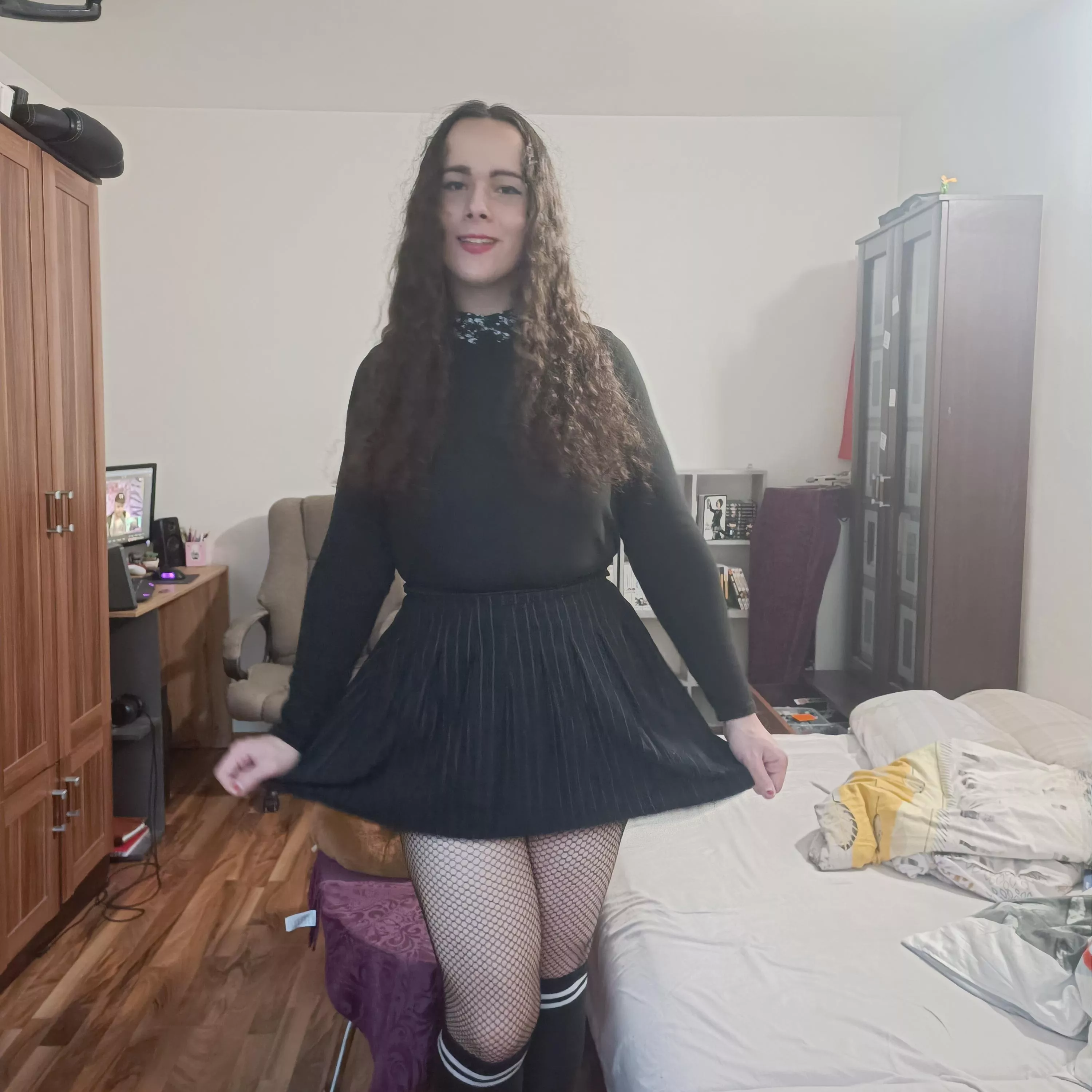 Happy Femboy Fridayyy ! anyone want to cuddle ? posted by samuelbakos1234