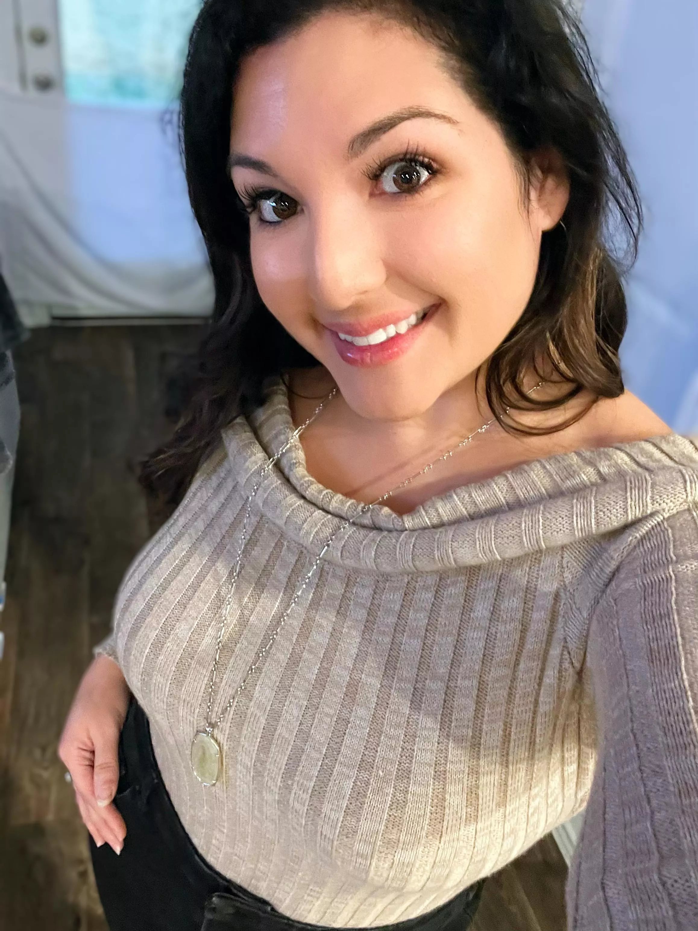 Happy weekend posted by sexxymilf1030