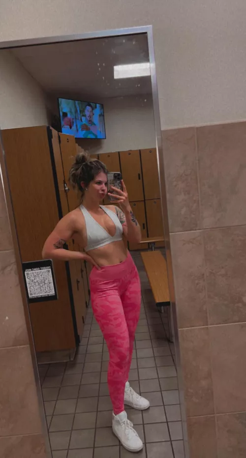 Hitting y’all with a pre workout sel[f]ie by Texasscouple