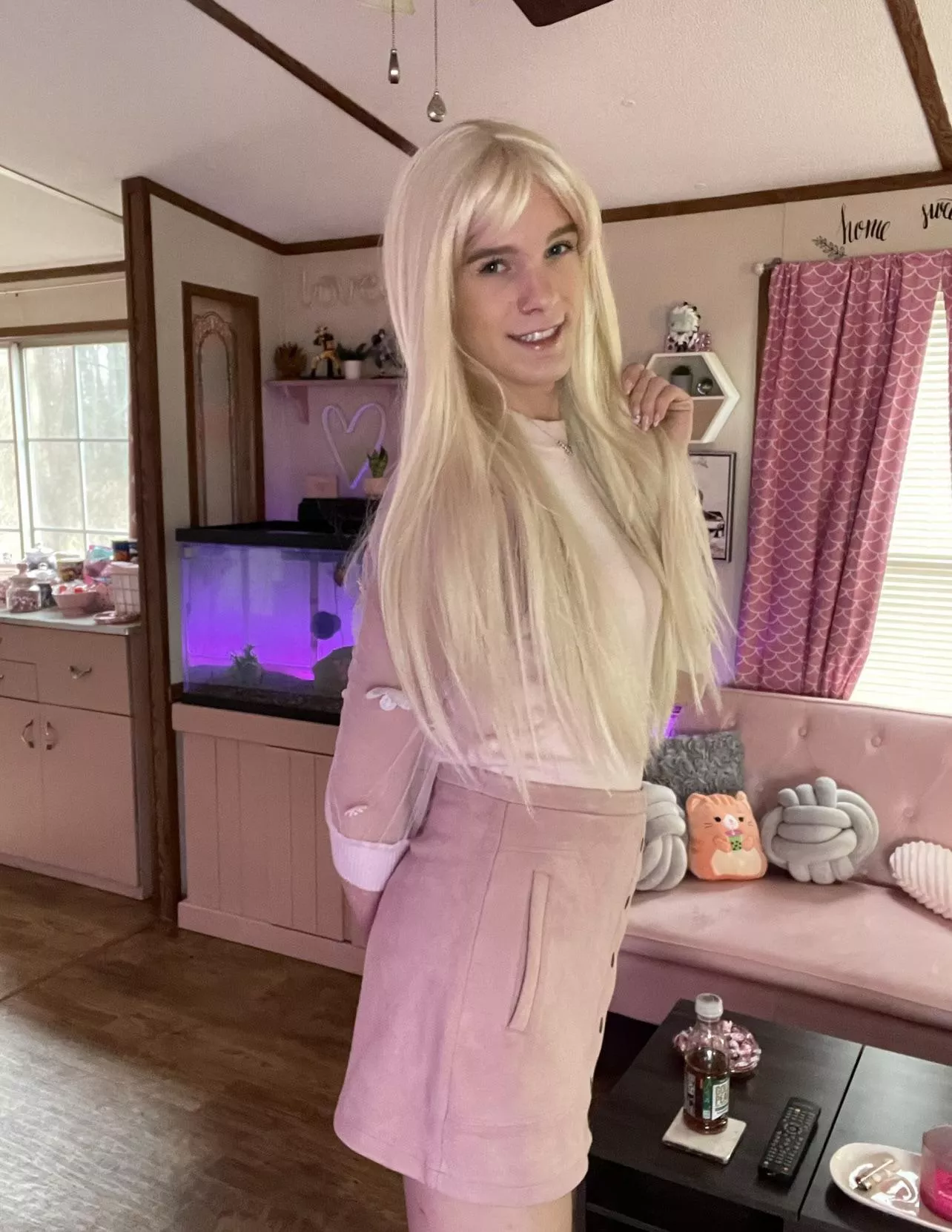 i am just happy it’s the weekend! posted by gayprettyboi