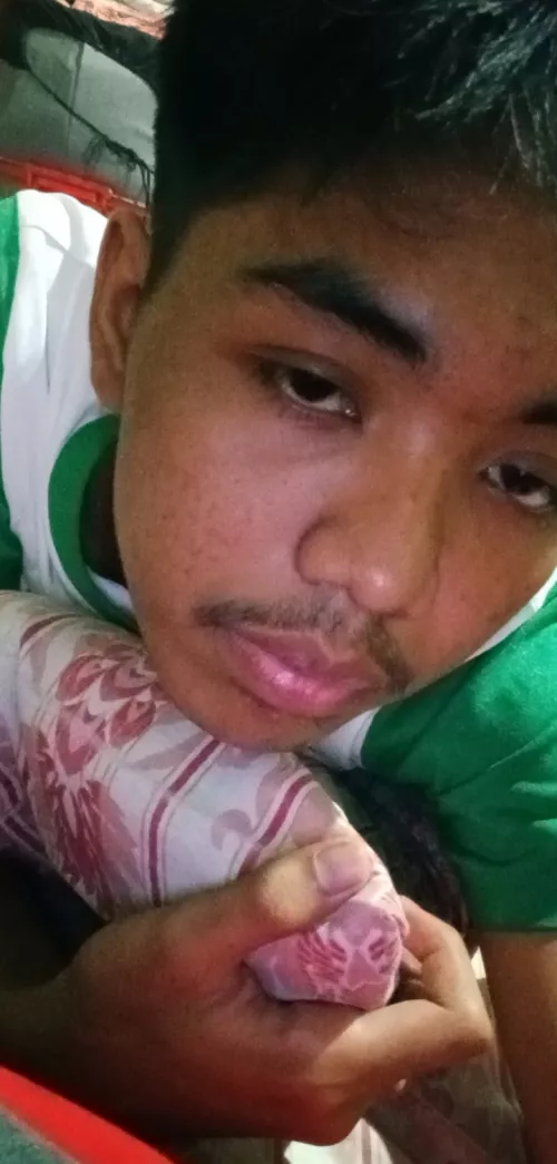 i need a chubby guy dm is open by klarkie29