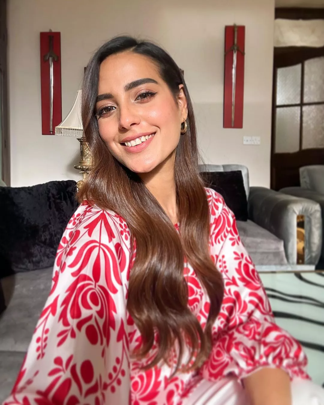 Iqra Aziz posted by James007BondUK