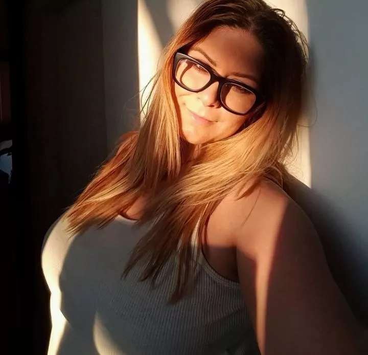 London Andrews posted by evenflow_2991