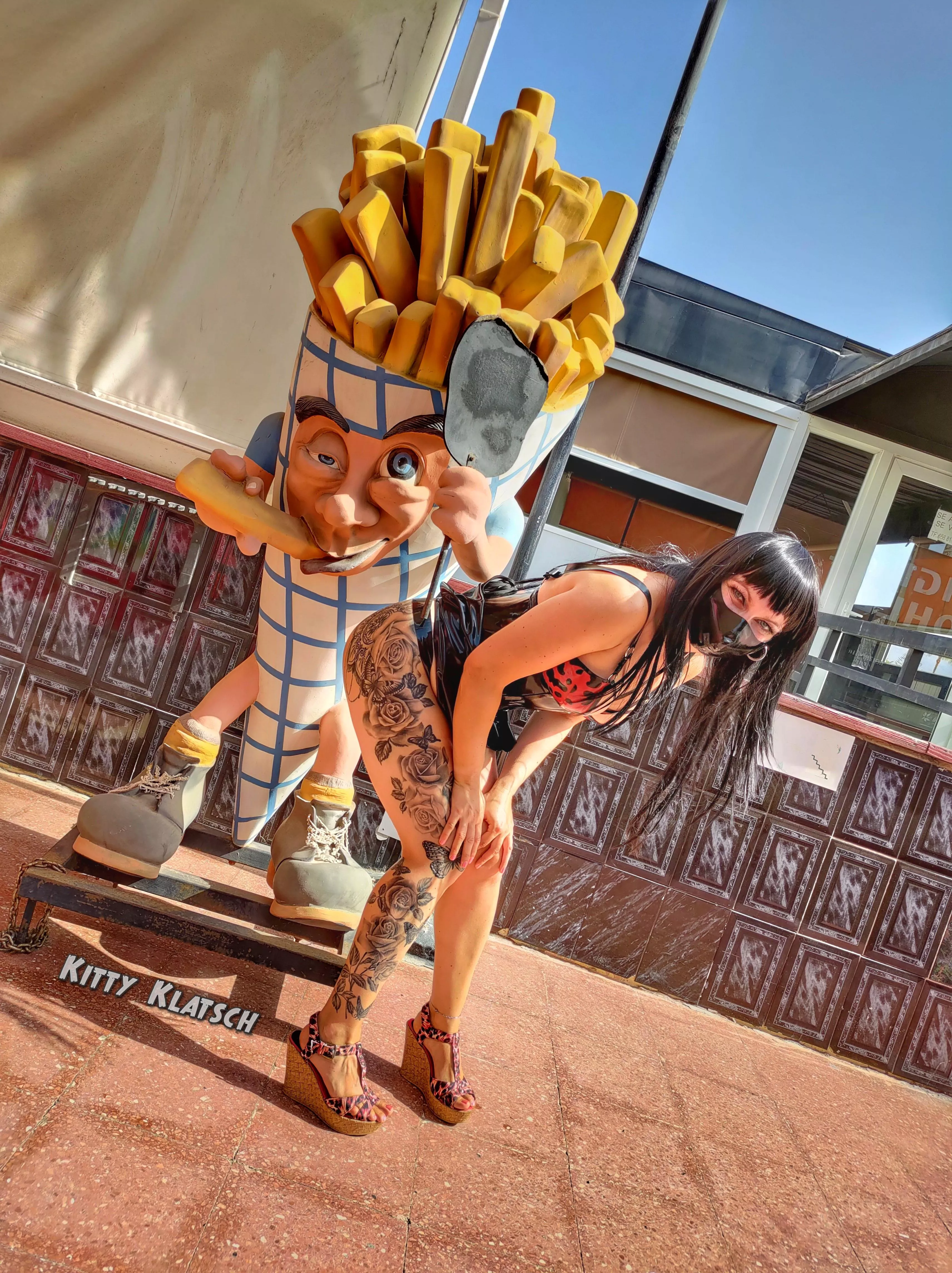 Me in my latex vacations posted by KittyKlatsch