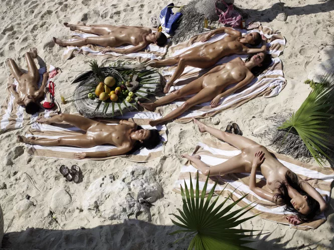 Melisa, Anna, Brigi, Muriel, Suzie & Suzie Carina - Picnic In Mexico by FR_Marc