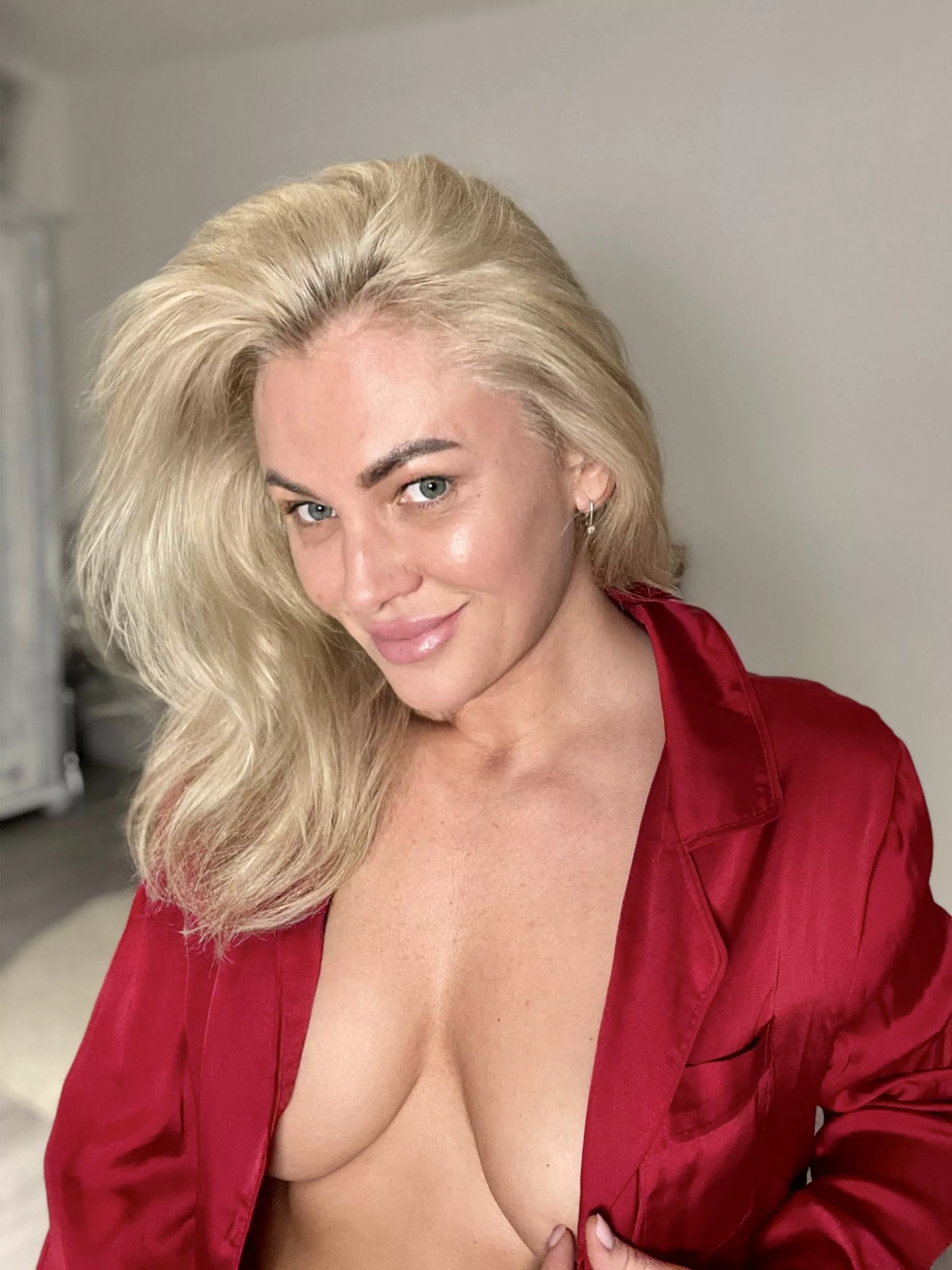 Mom of 2, 42 y.o, Would you?😱 posted by gititocycti