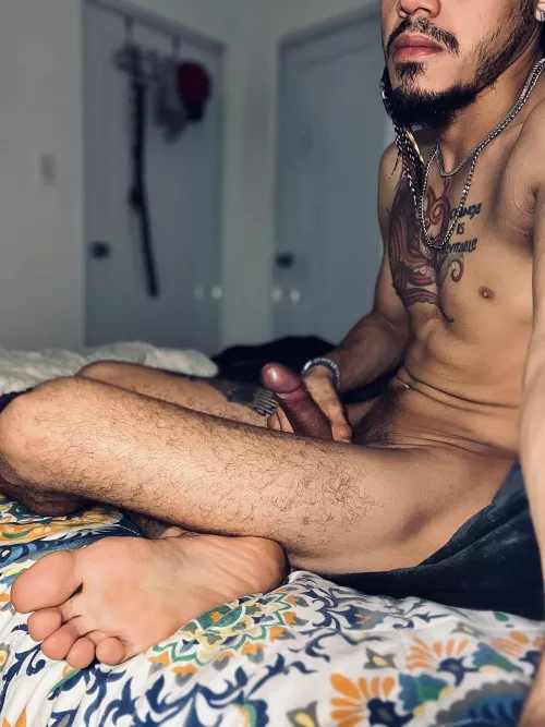 Not many people know I exist here 📸 by ParadiseCarnage