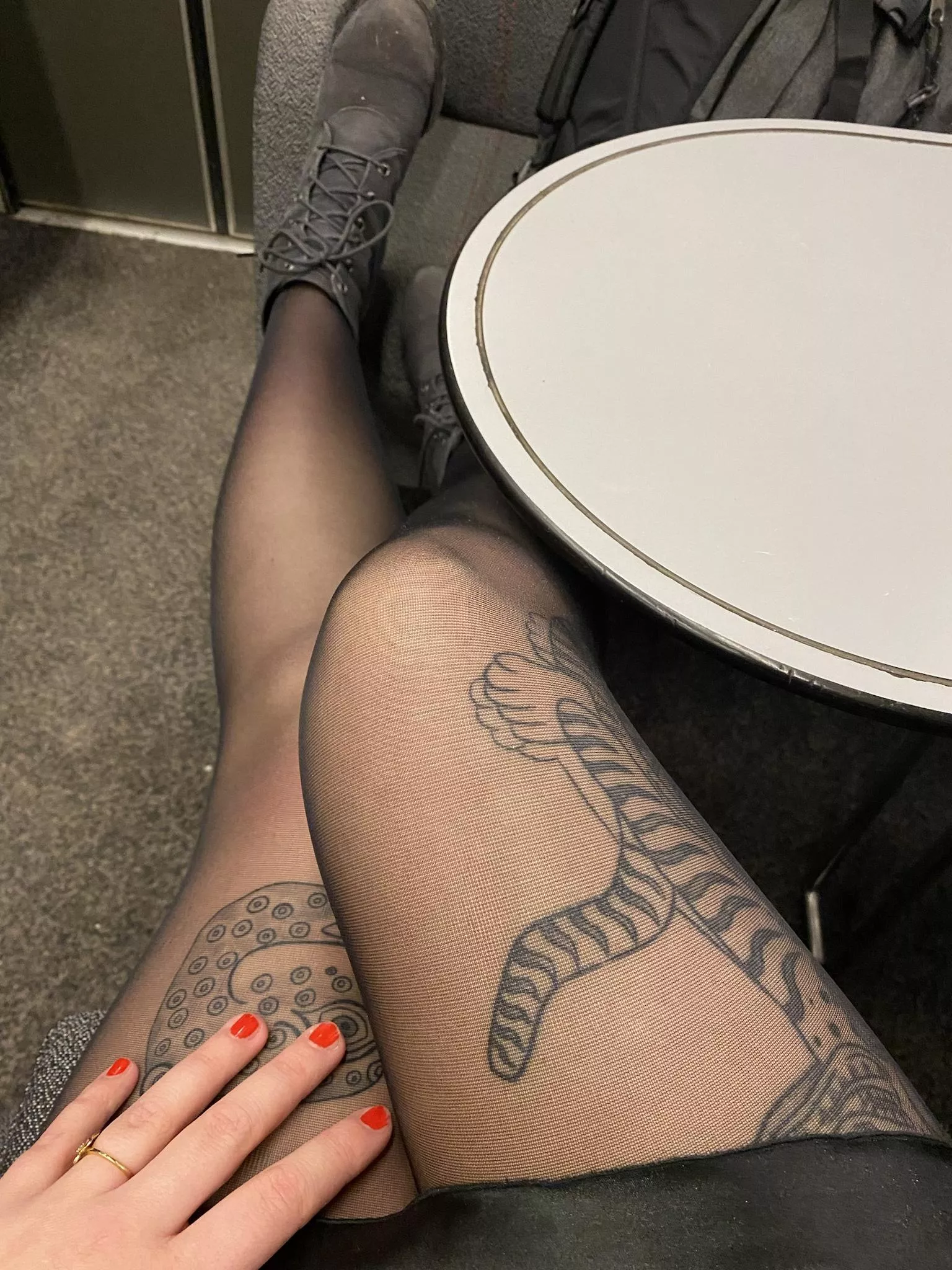 On the train again :) posted by MaryLunaa