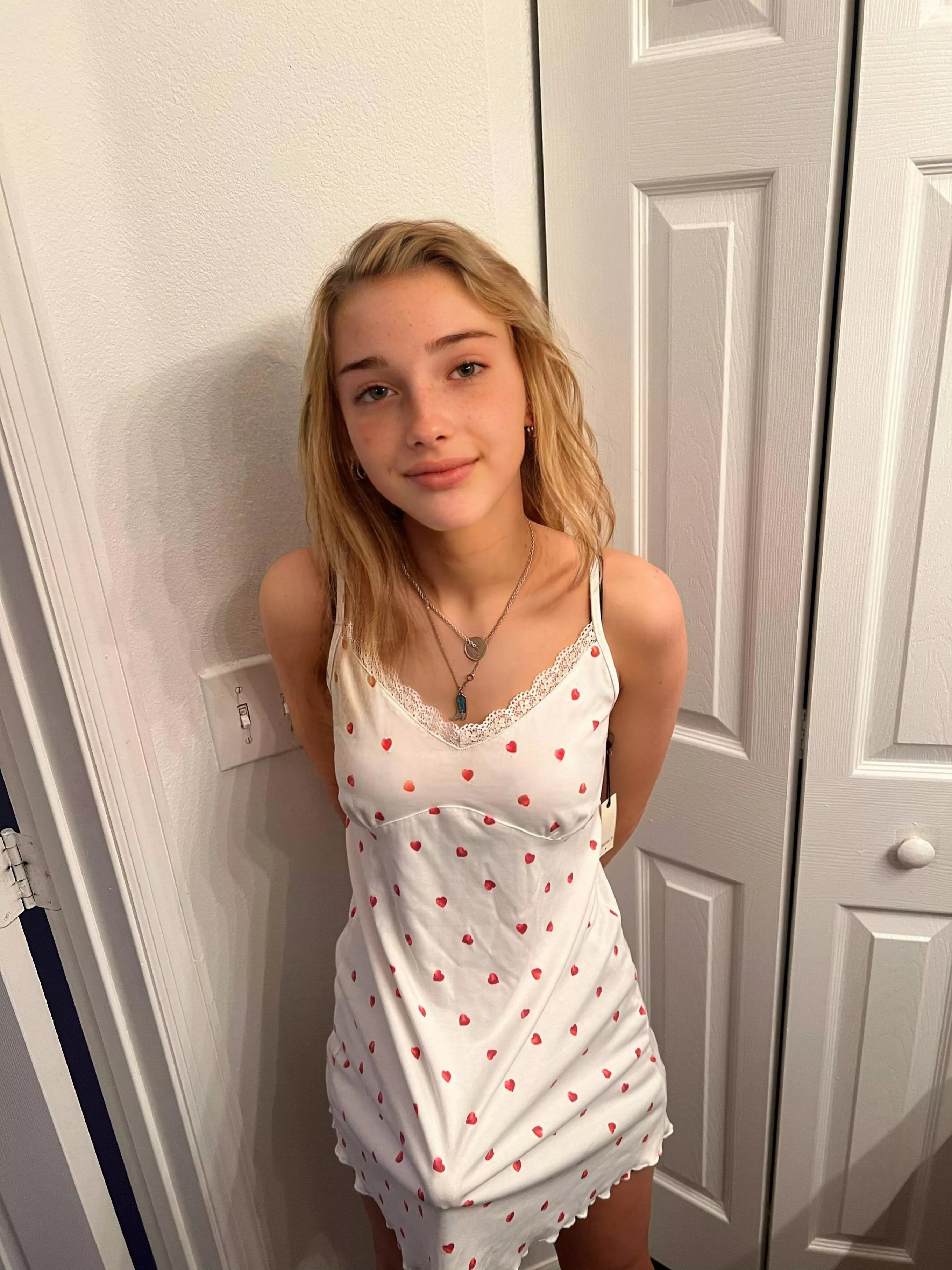 open wide for mommy hehe posted by Hiiwasodie