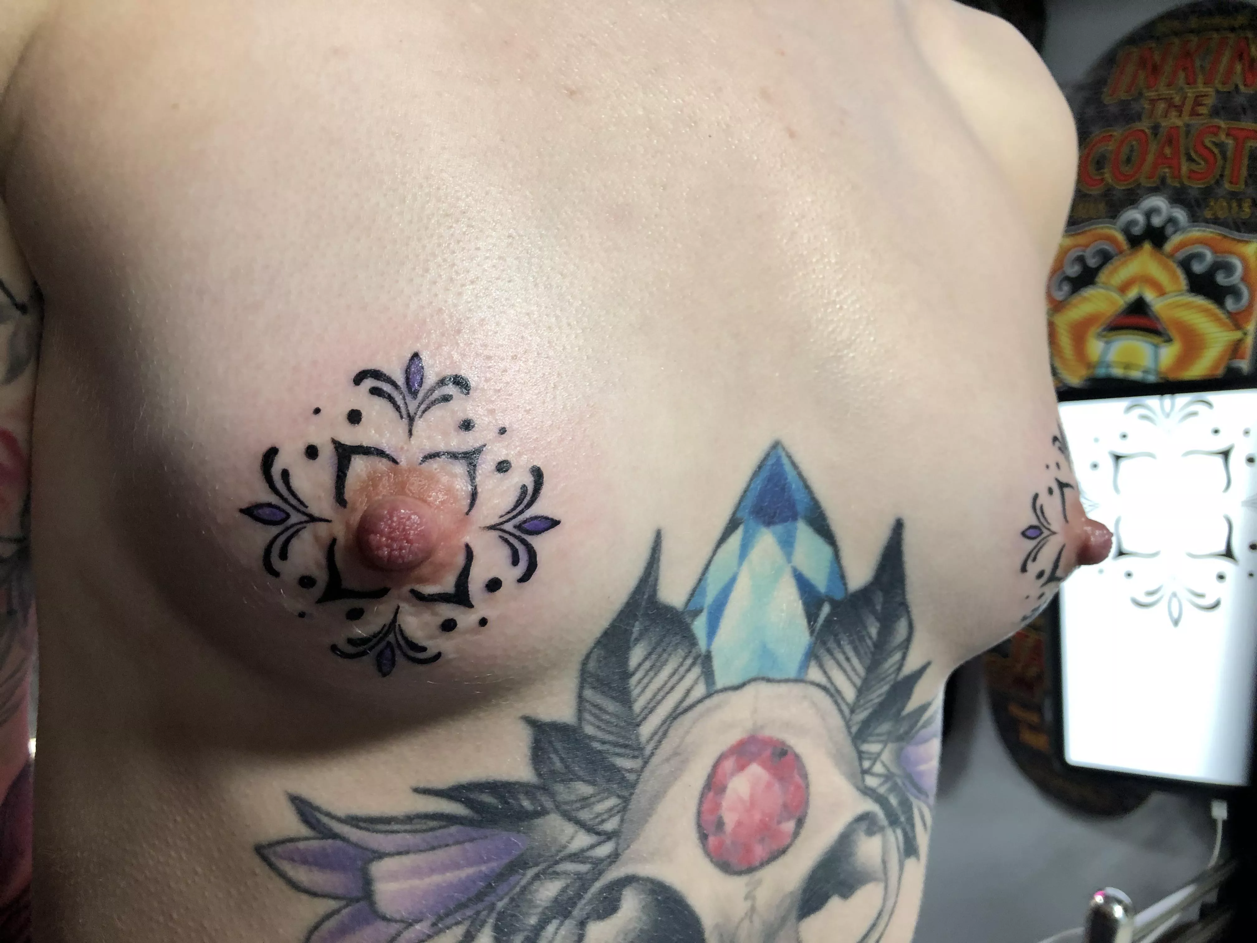 Perky tatted tits posted by xshotespresso