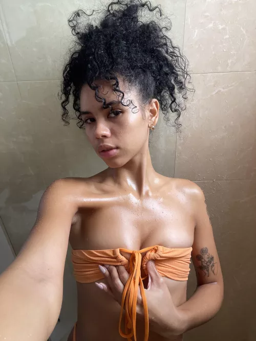 quicky in the shower ? by sofiaxbriana