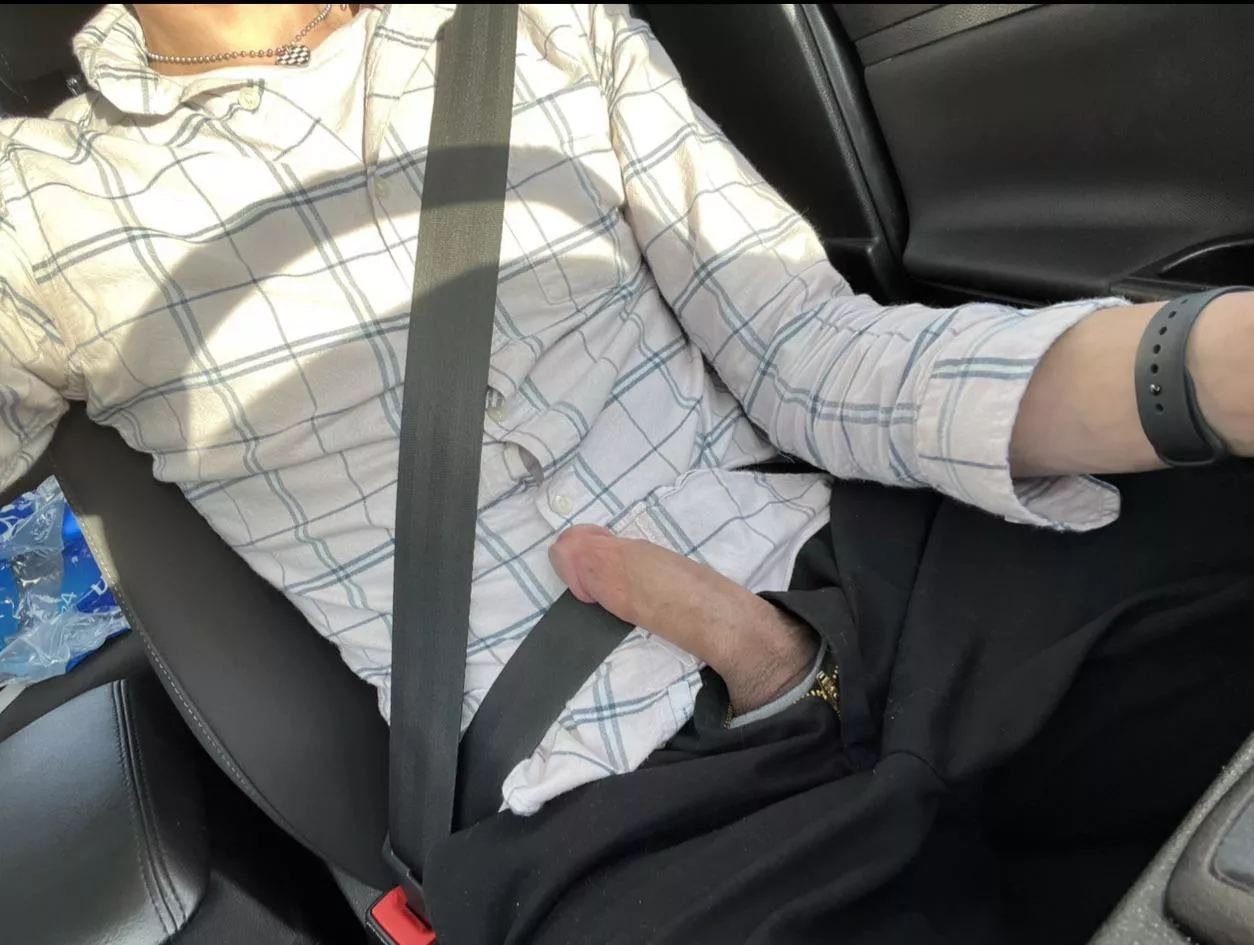 Someone going to help me while i drive? posted by yoursluttymaid