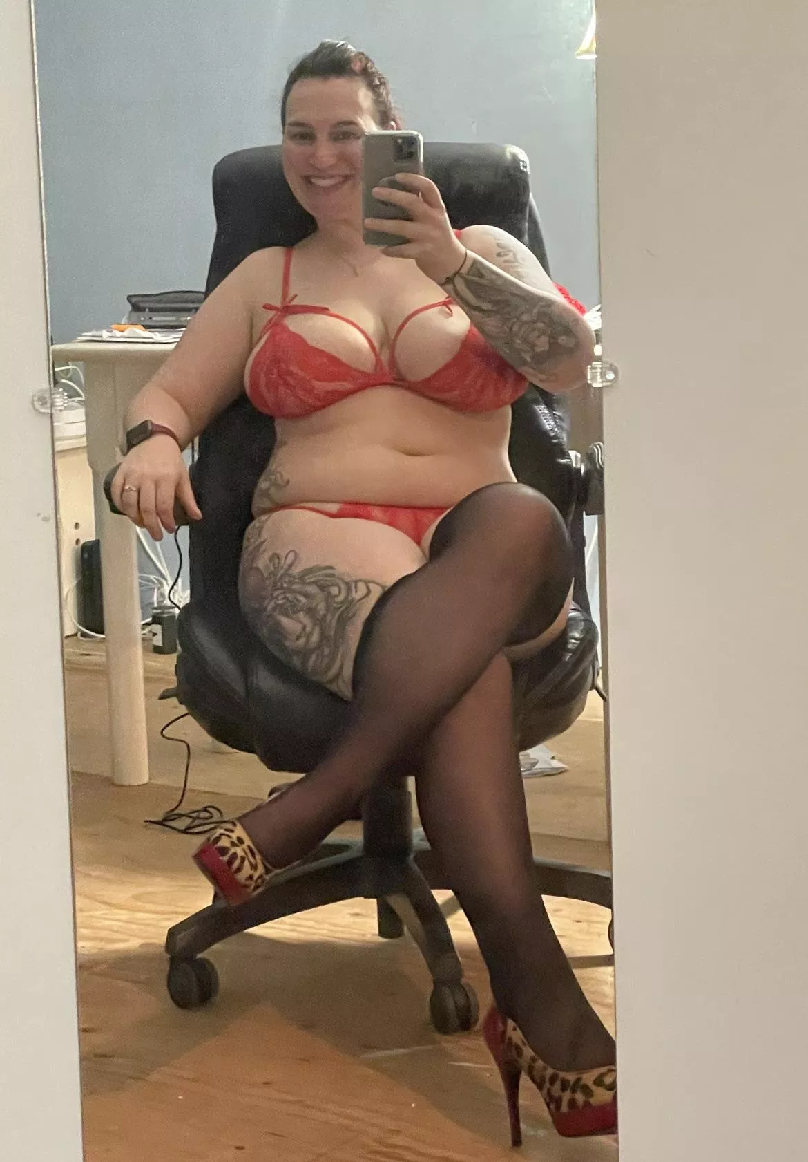 The boss just called you into the office. 💋💋 posted by bitchtits08