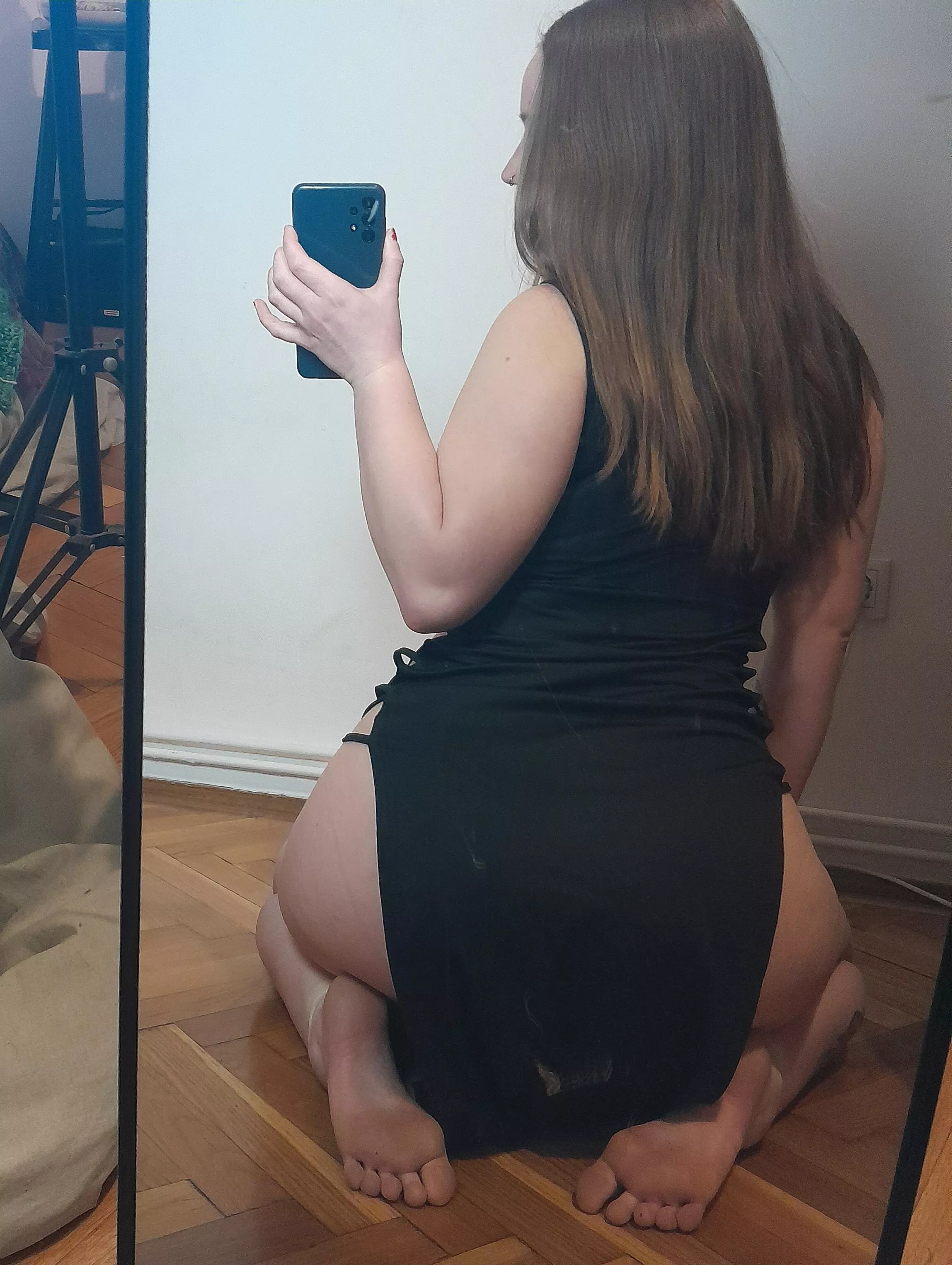 The perfect dress for this pose posted by SensualNature99