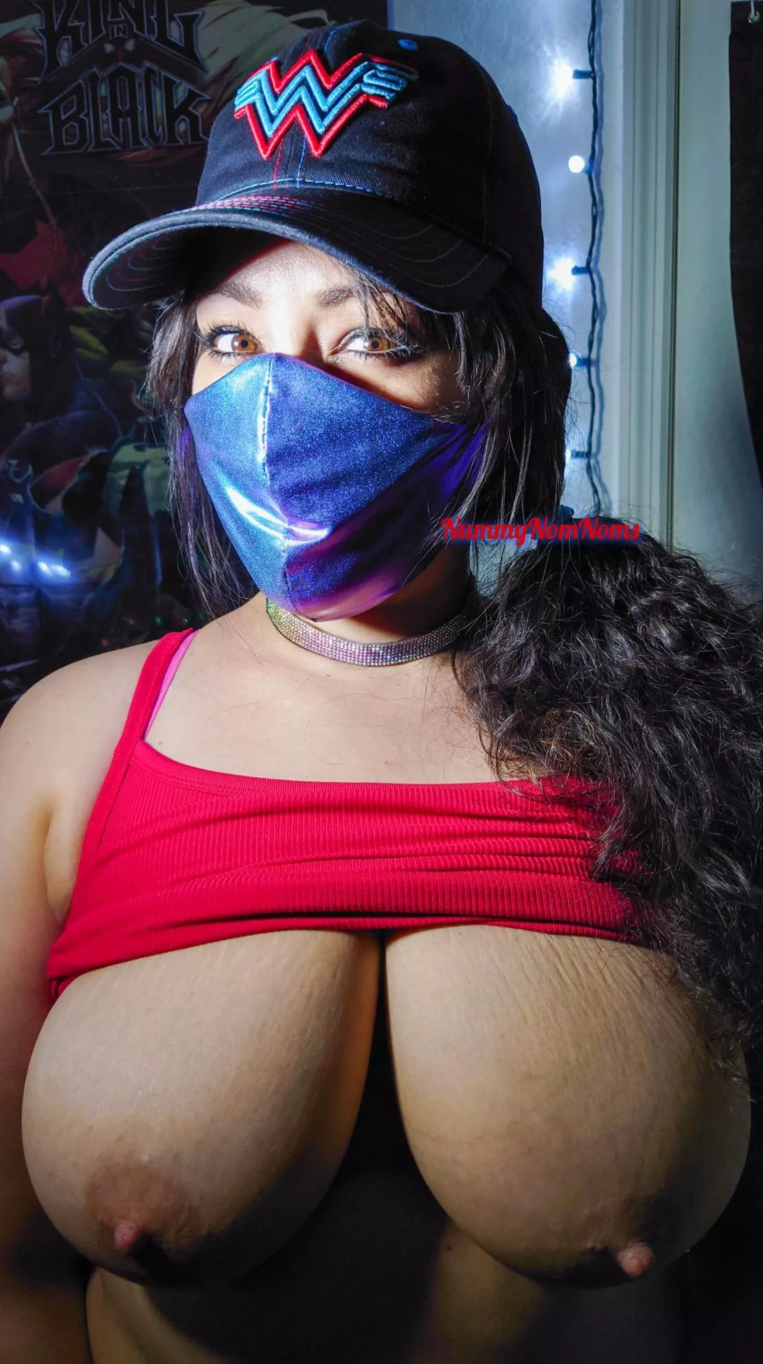 Thick mommy on the menu for you, tonight.. posted by NummyNomNoms