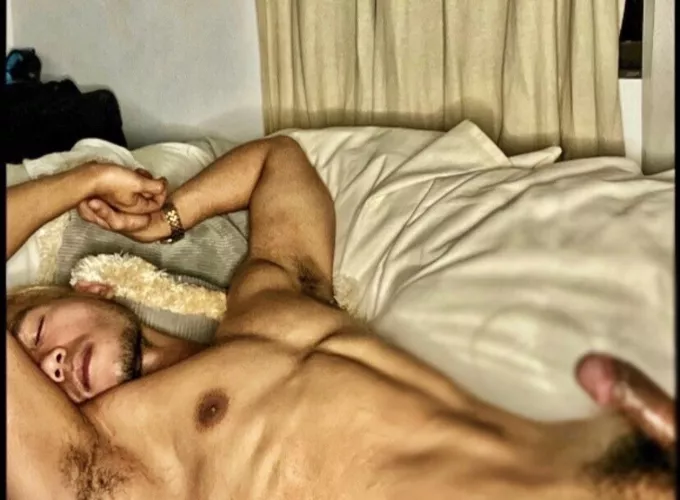 Too drunk to even bother who licks my sweaty pits by A_Stroker