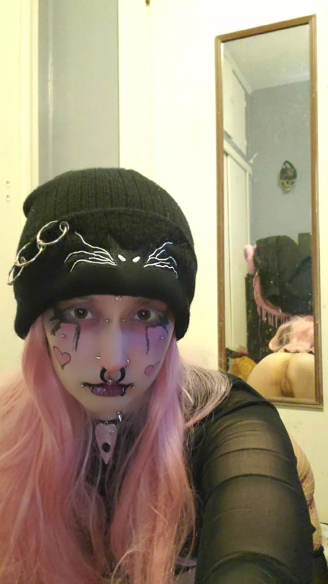 what did you notice first? posted by -holymango-