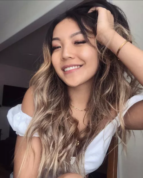 what got her smiling like that? by Arabica911