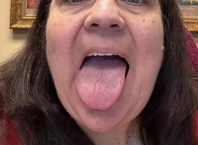 What would you do with this mouth? by Pixie_dust123