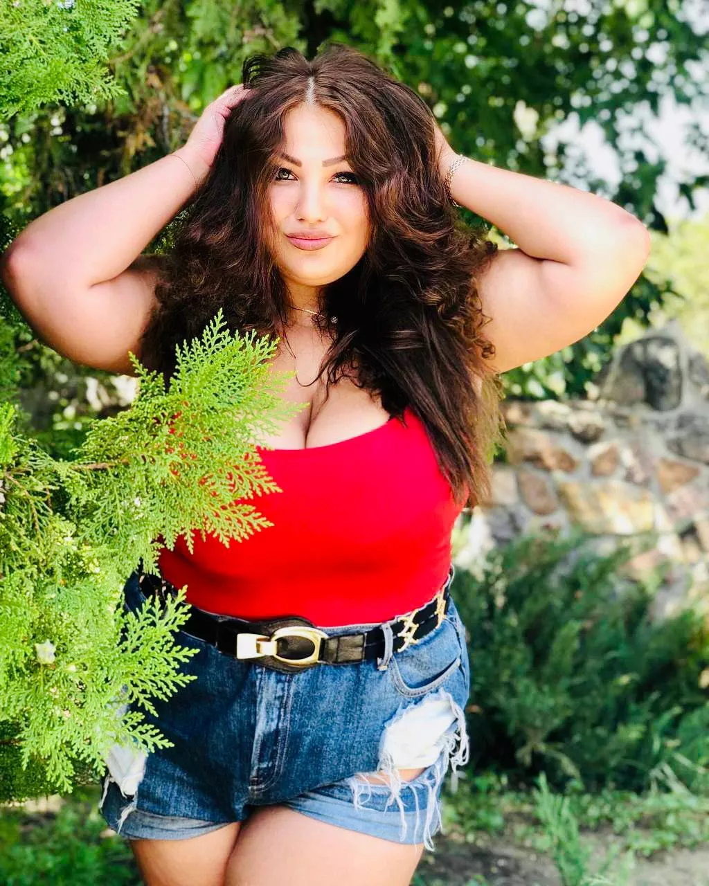 Who likes the belly?! posted by Accurate-Dress-3957