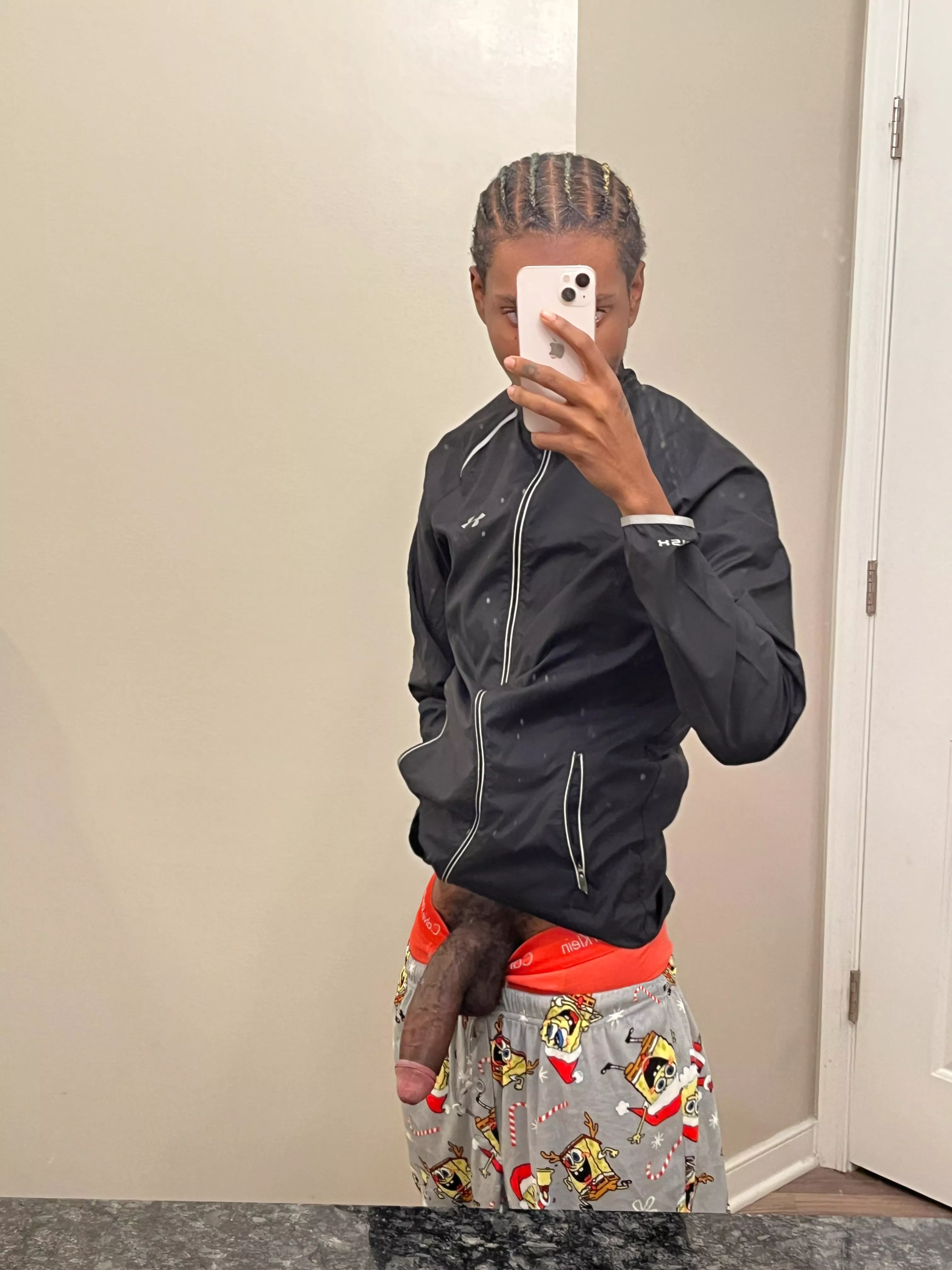 [18] My favorite pants 😁 posted by Zpacking