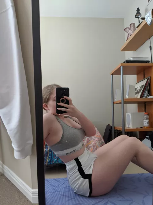 [18F] some thick thighs for you by Music_Listener_