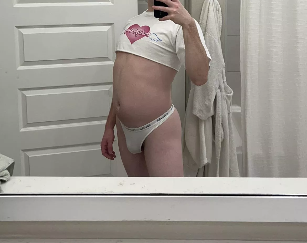 [21] my shirt says daddy’s boy 🥺 posted by Boring_Papaya5536