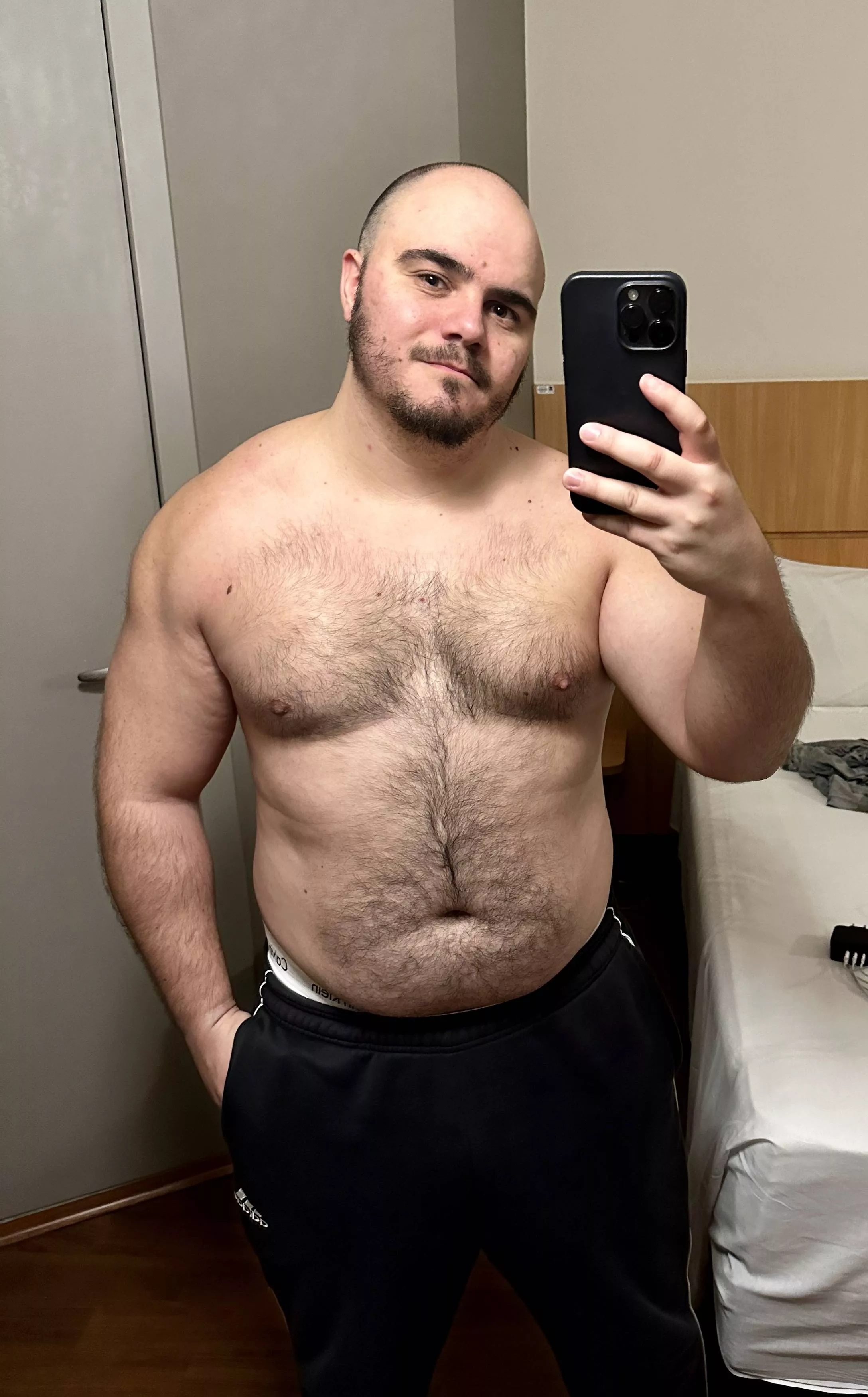 31, Brazilian. It‘s my cake day. 🥳 posted by Kbrito9