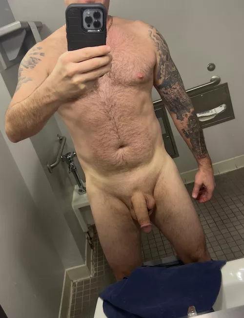 [40] need a thick milf.😋 by ROC1325