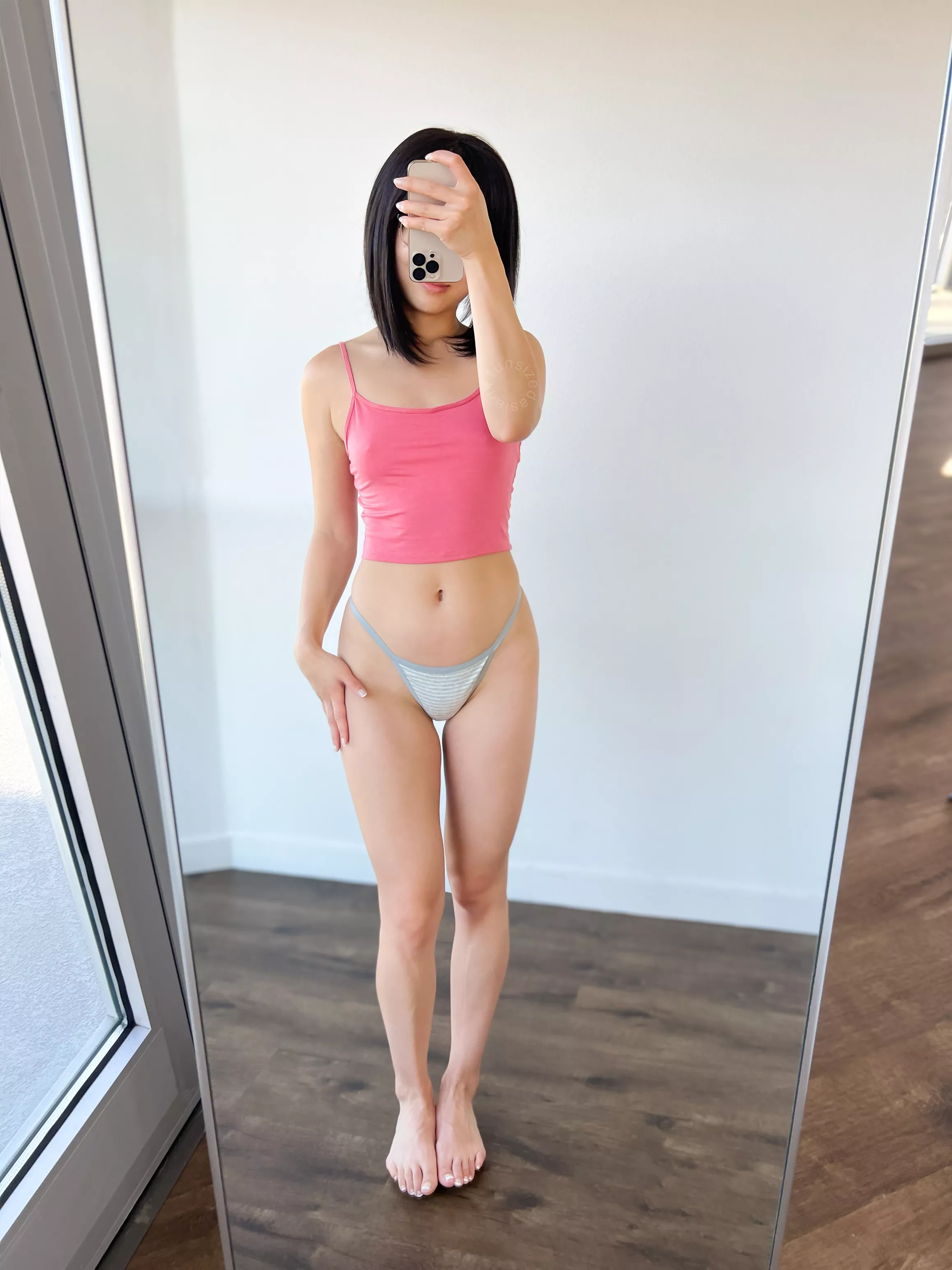 5’1 105 lbs o(f) waiting to be tossed around. posted by fun-sized-asian