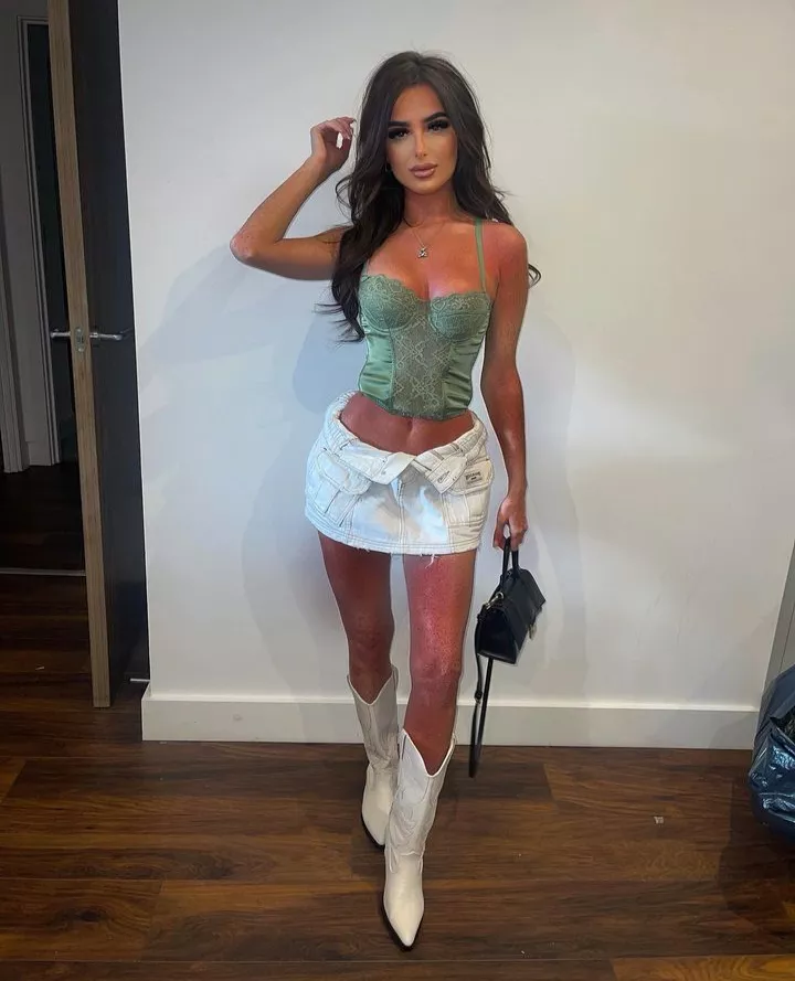 Brunette doll Kiana posted by corruptusextremis