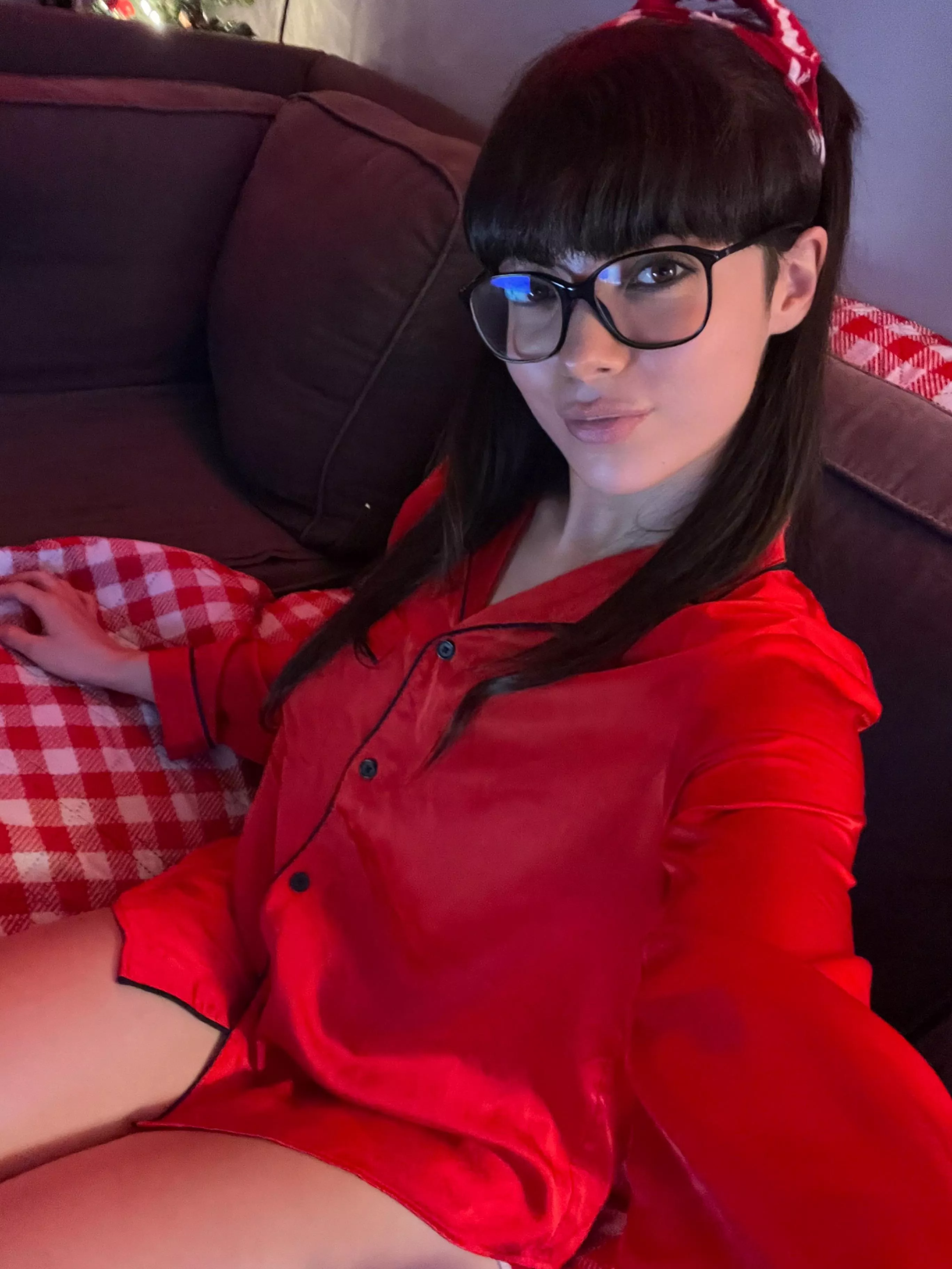 Come sit next to me posted by MrsThiicums