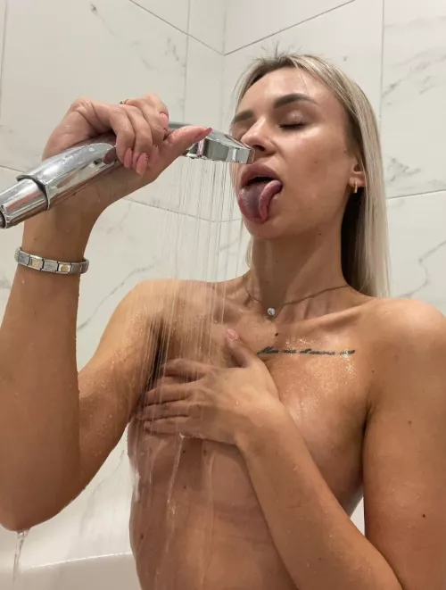 Even in cold water the two of us will be hot in this tub 😈 by FayVeronica