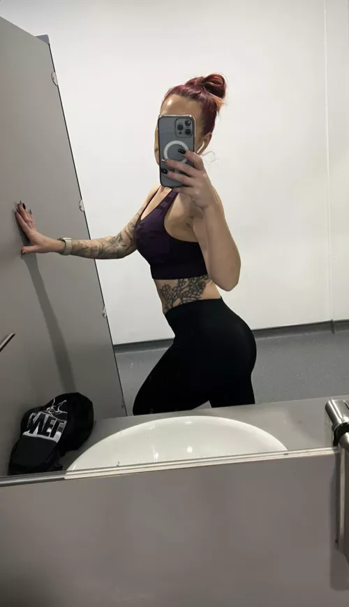 [F] Cheeky mirror selfie… Now anyone wana join me for some post workout fun? by K1nkyInkedCouple