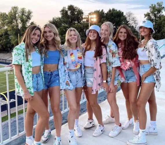 Football babes by Striking_Macaroon747