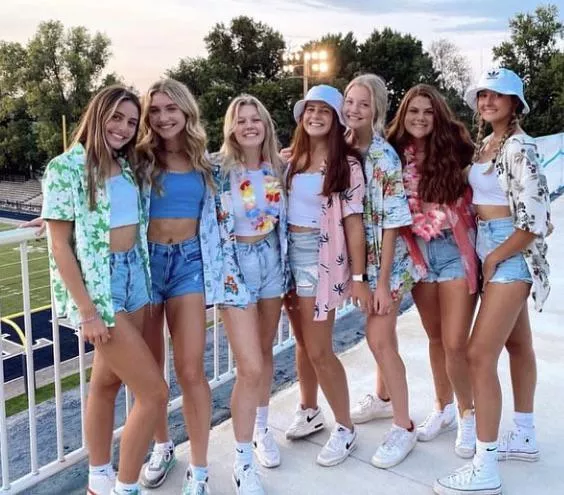 Football babes posted by Striking_Macaroon747