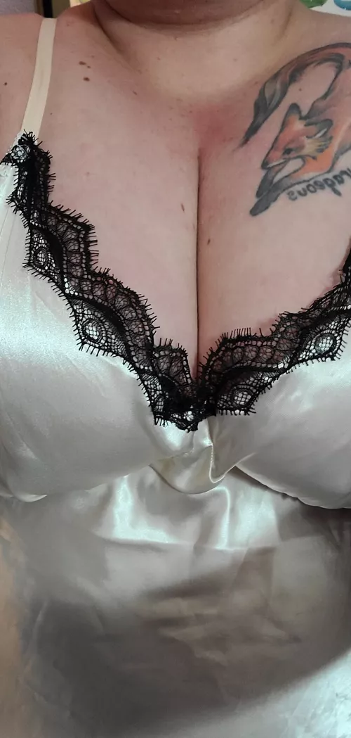 Help make my tits match my lingerie by Broad-Heart